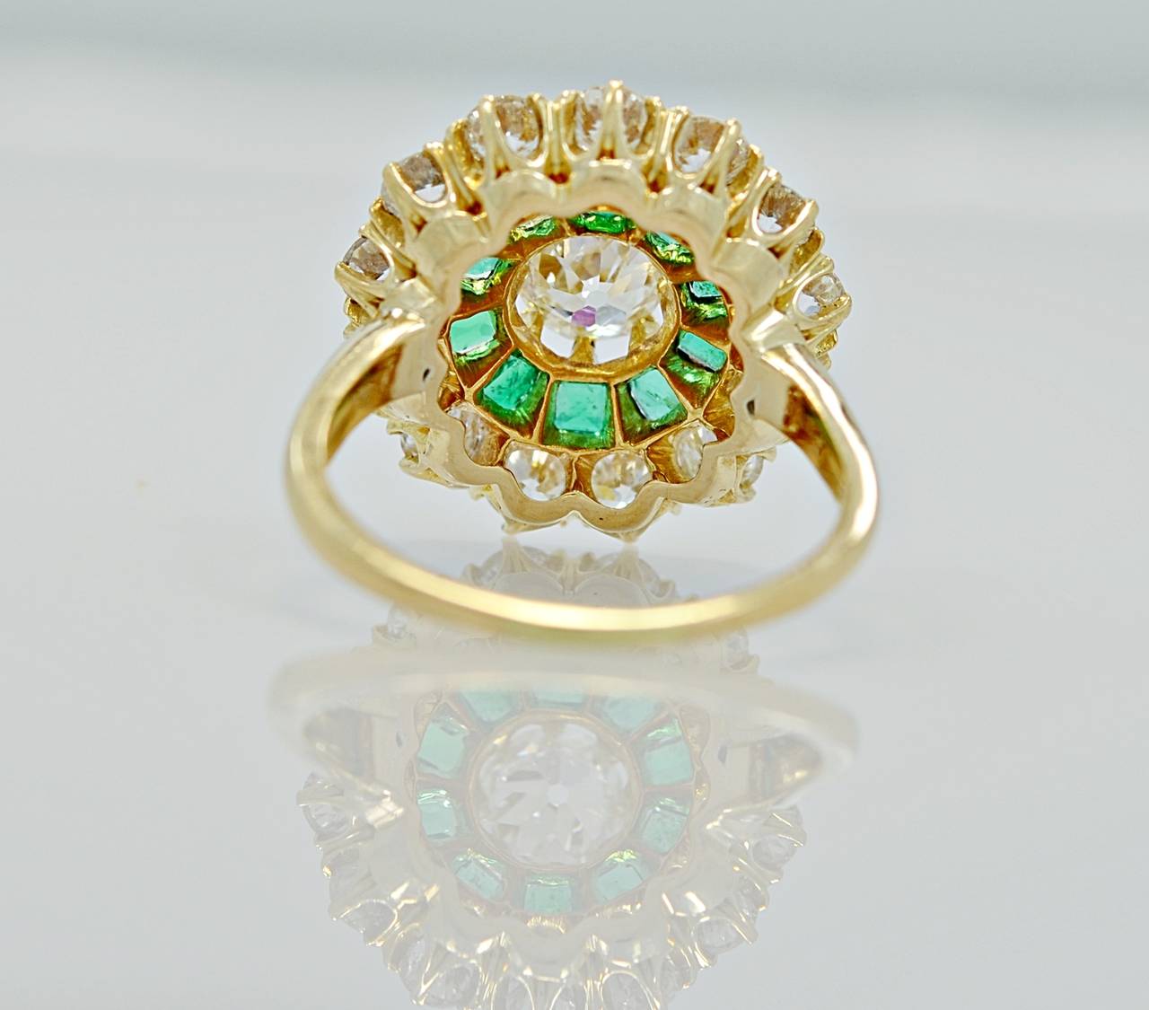 Women's Stunning Edwardian Diamond Emerald Gold Fashion Ring