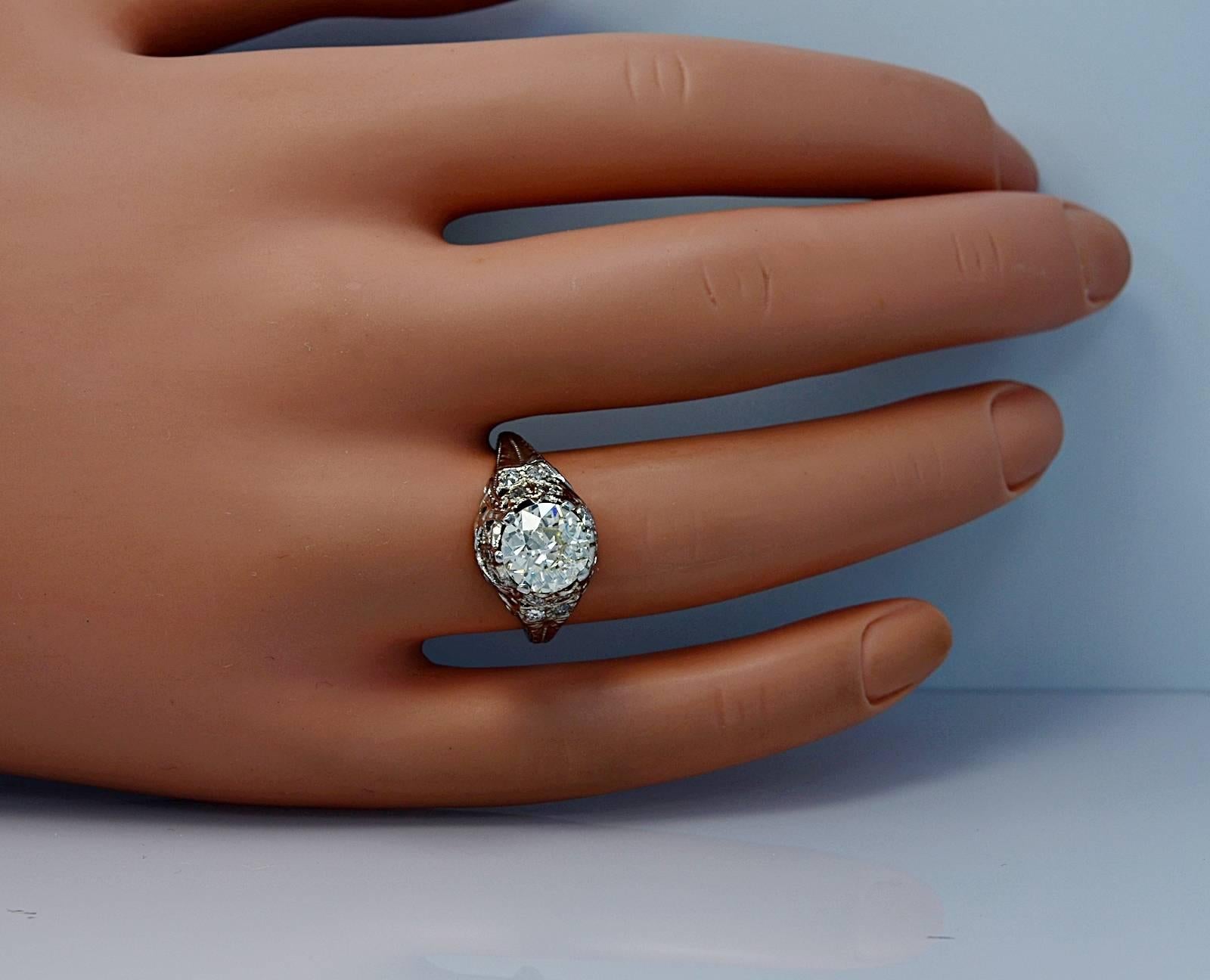 Women's Art Deco 2.00 Carat Diamond Platinum Engagement Ring