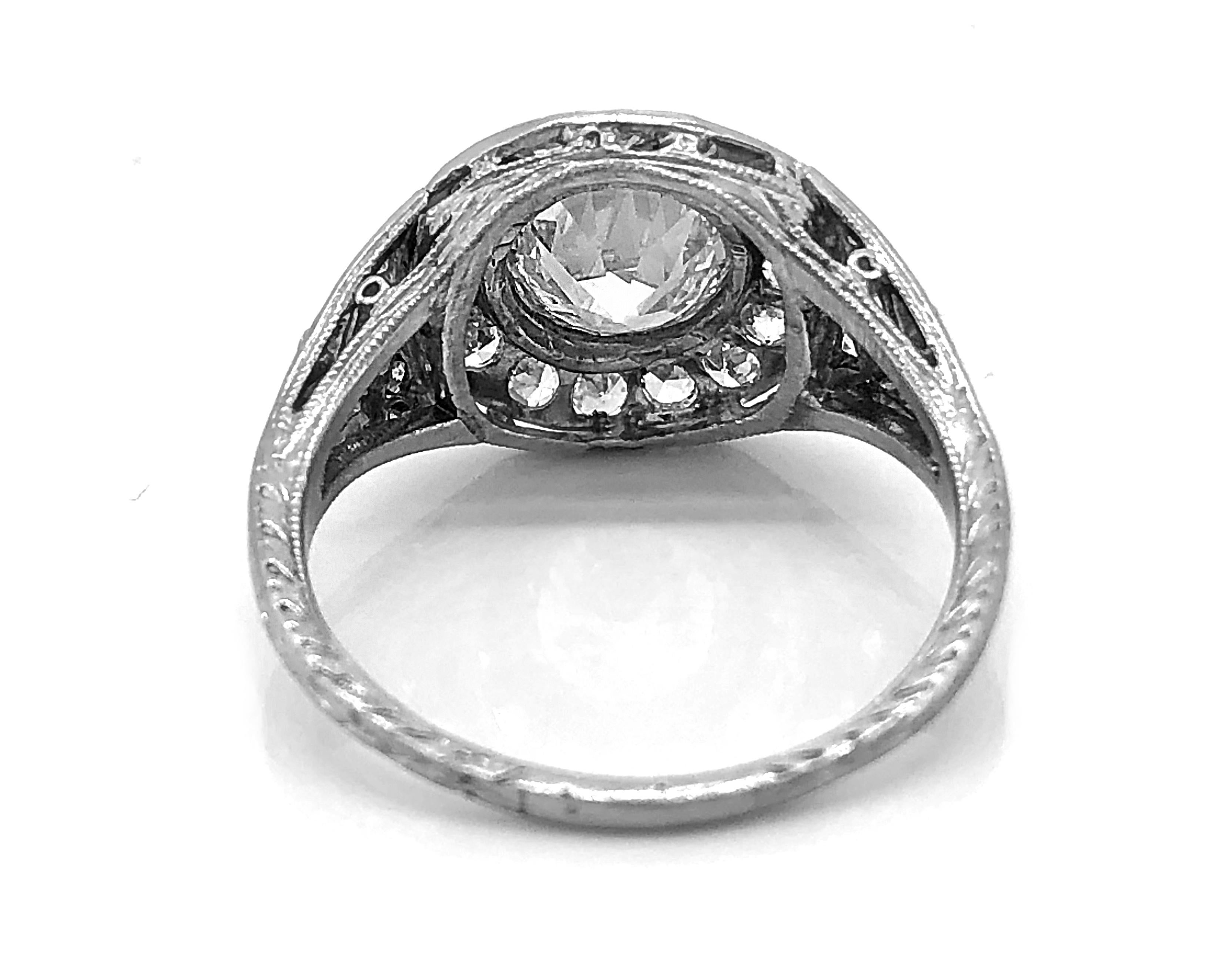 Platinum 1.02 Carat Diamond Art Deco Antique Engagement Ring In Excellent Condition In Tampa, FL