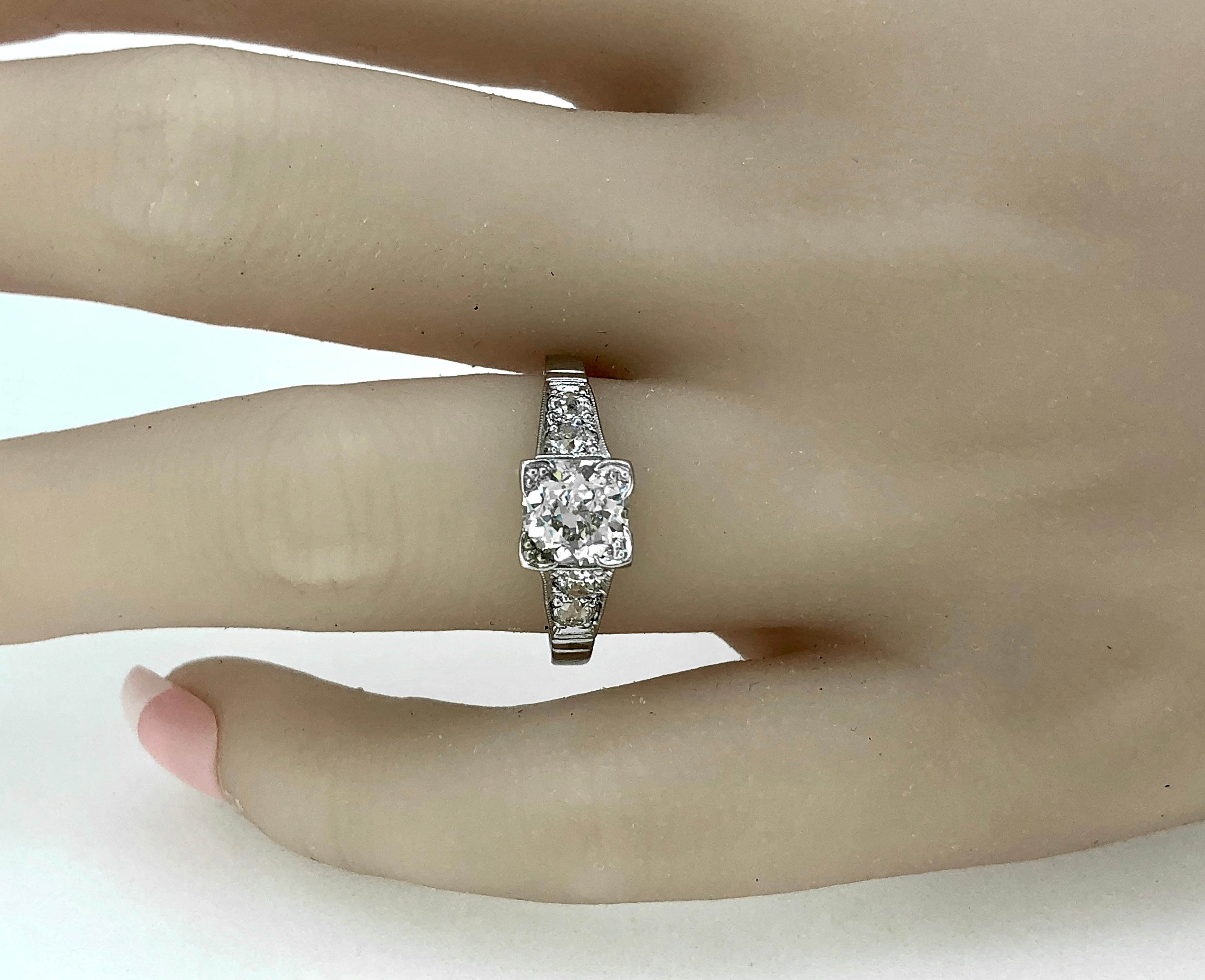 Women's 1.21 Carat Diamond & Platinum Art Deco Antique Engagement Ring For Sale