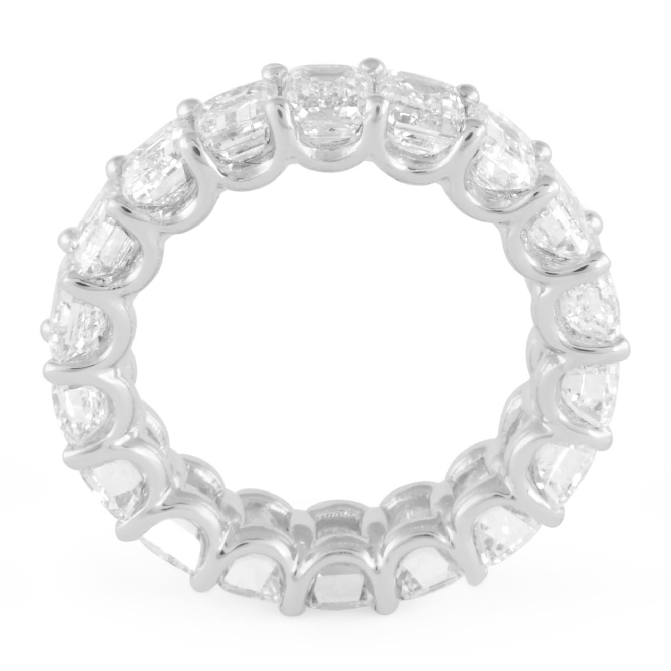 Contemporaneo Alexander Beverly Hills 7,90ct Emerald Cut Diamond Eternity Band 18k s.6 in vendita