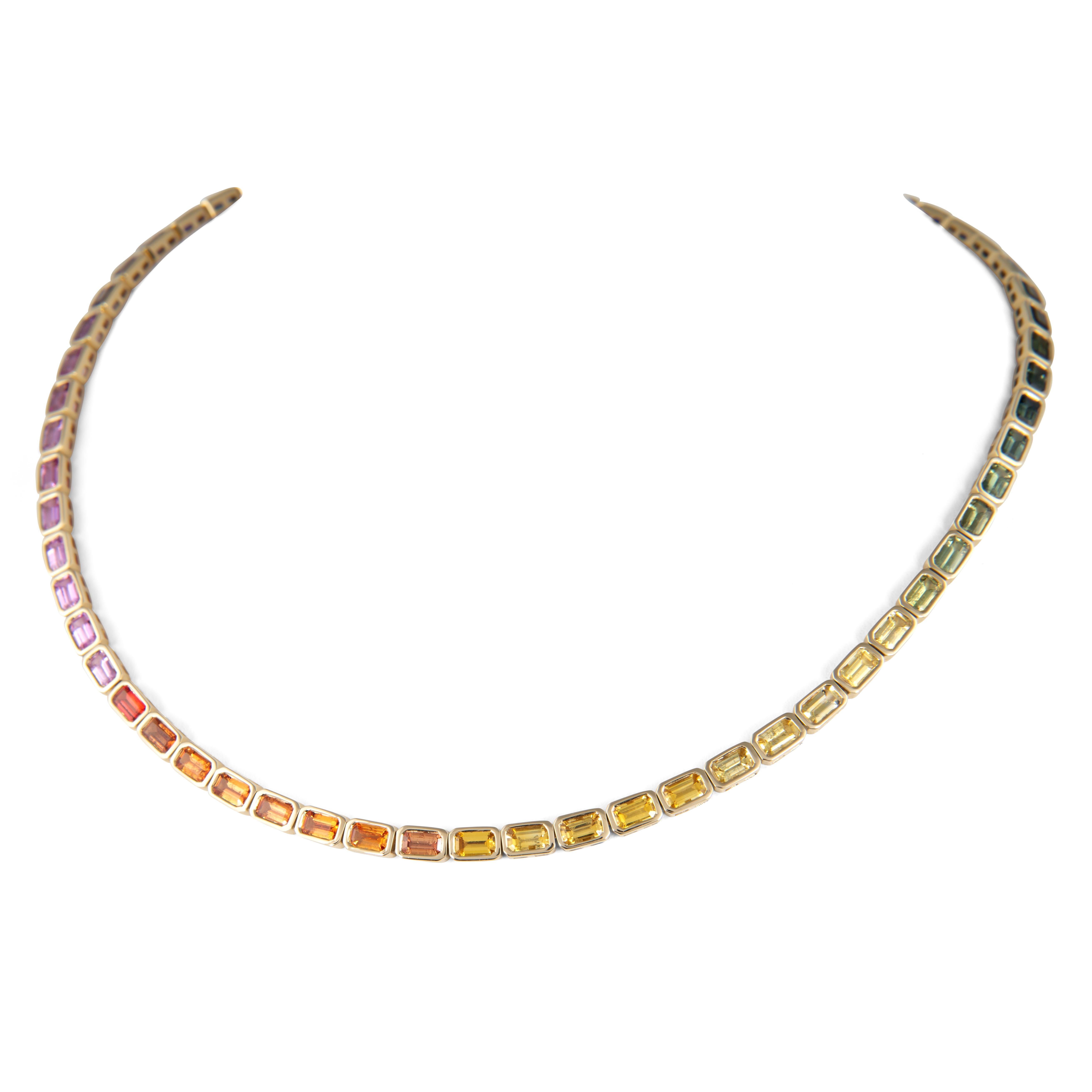 Alexander Beverly Hills Collar de oro con zafiro arco iris talla esmeralda de 17,85 ct Corte esmeralda en venta