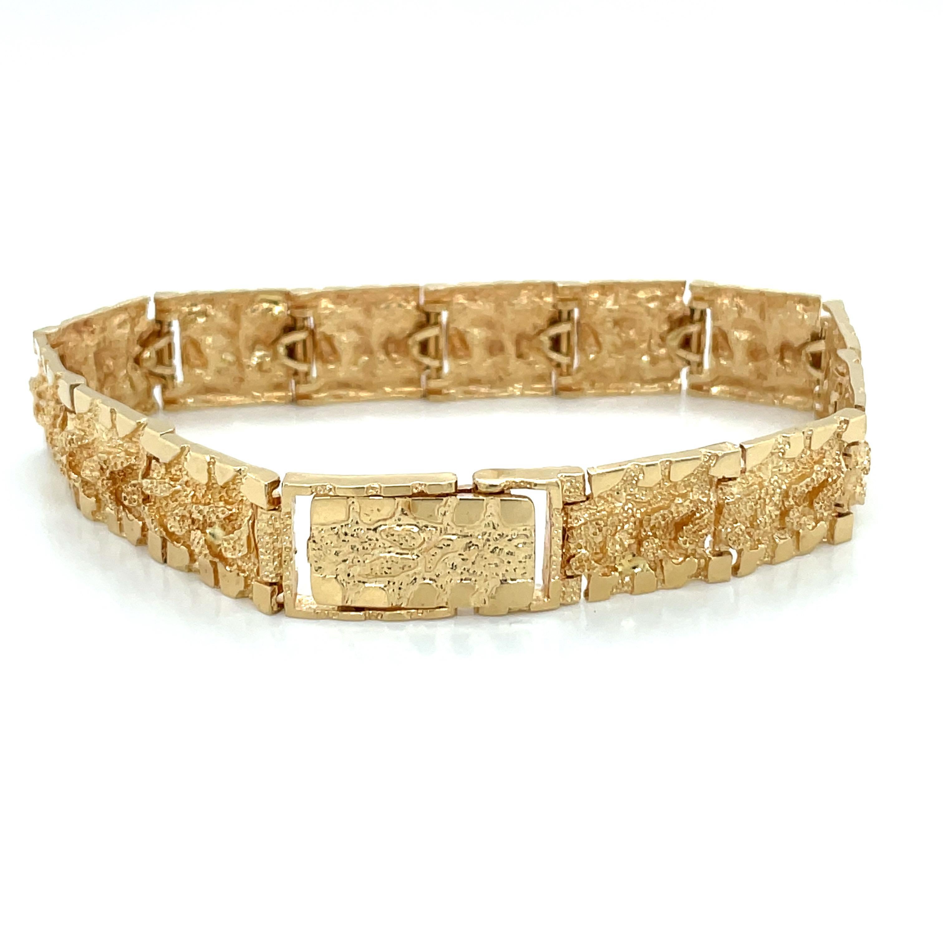 Vintage 1970's 14K Yellow Gold Nugget Bracelet In Good Condition For Sale In Boston, MA