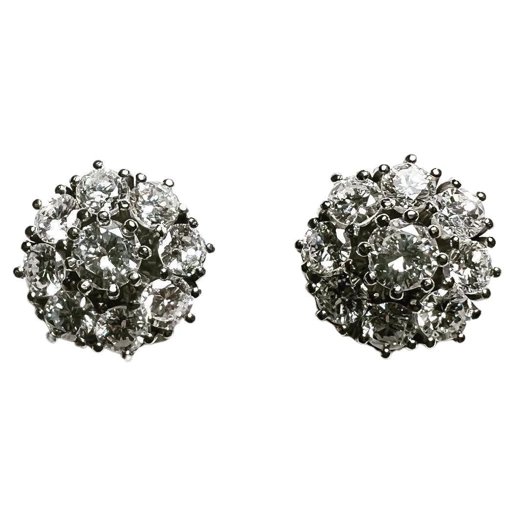 1970s 3.26 carats Diamonds Brilliant cut 18k White Gold Cluster Stud Earrings For Sale