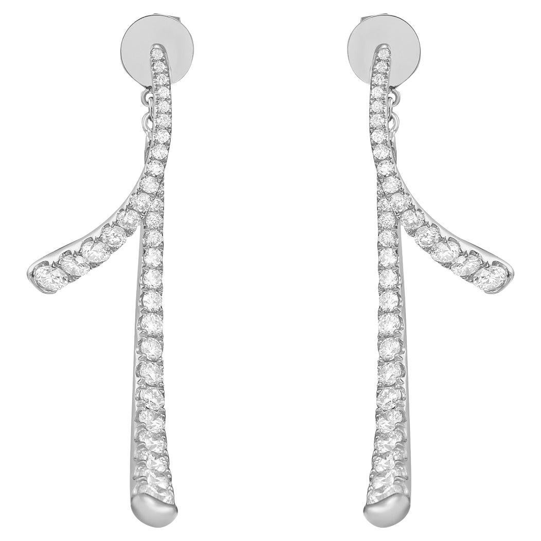 Boucles d'oreilles en or blanc 14K avec diamants en forme de gouttes incurvées en vente