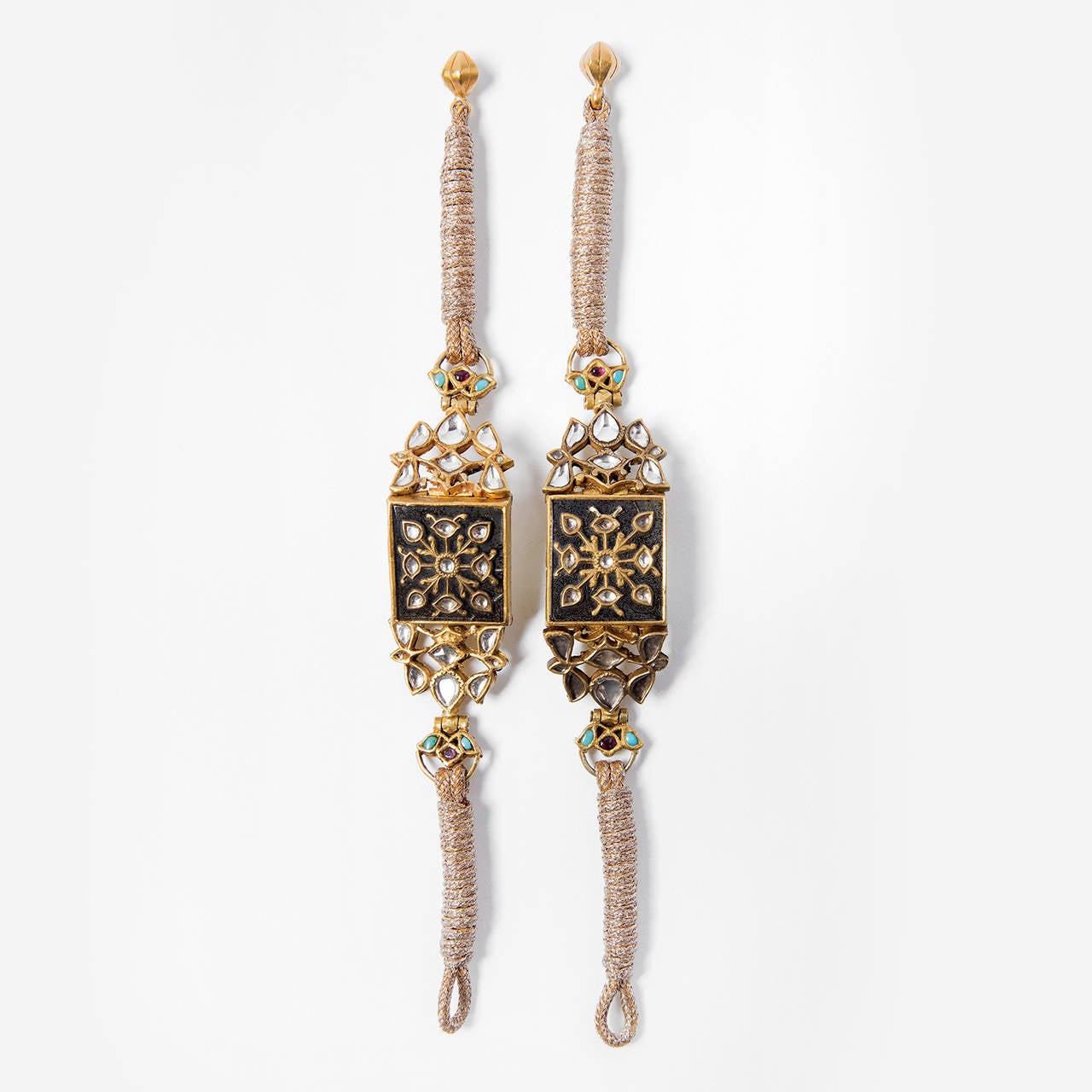 A pair of gold bracelets, BAJU BAND, India, Benares, 19th Century In Good Condition In s-Hertogenbosch, NL