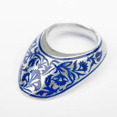 19th Century Indian Peacock Blue Enamel Silver Floral Archer's Ring