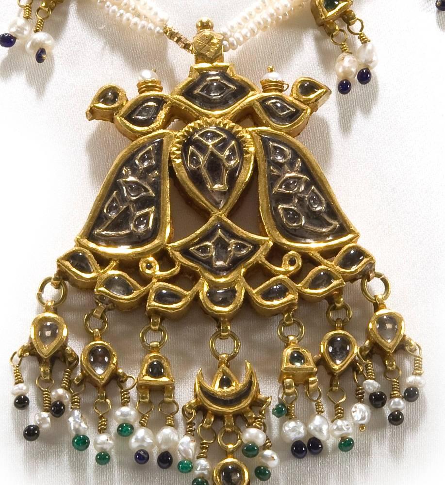 Antique Indian Pearl Necklace with Gold Pendant In Excellent Condition For Sale In s-Hertogenbosch, NL