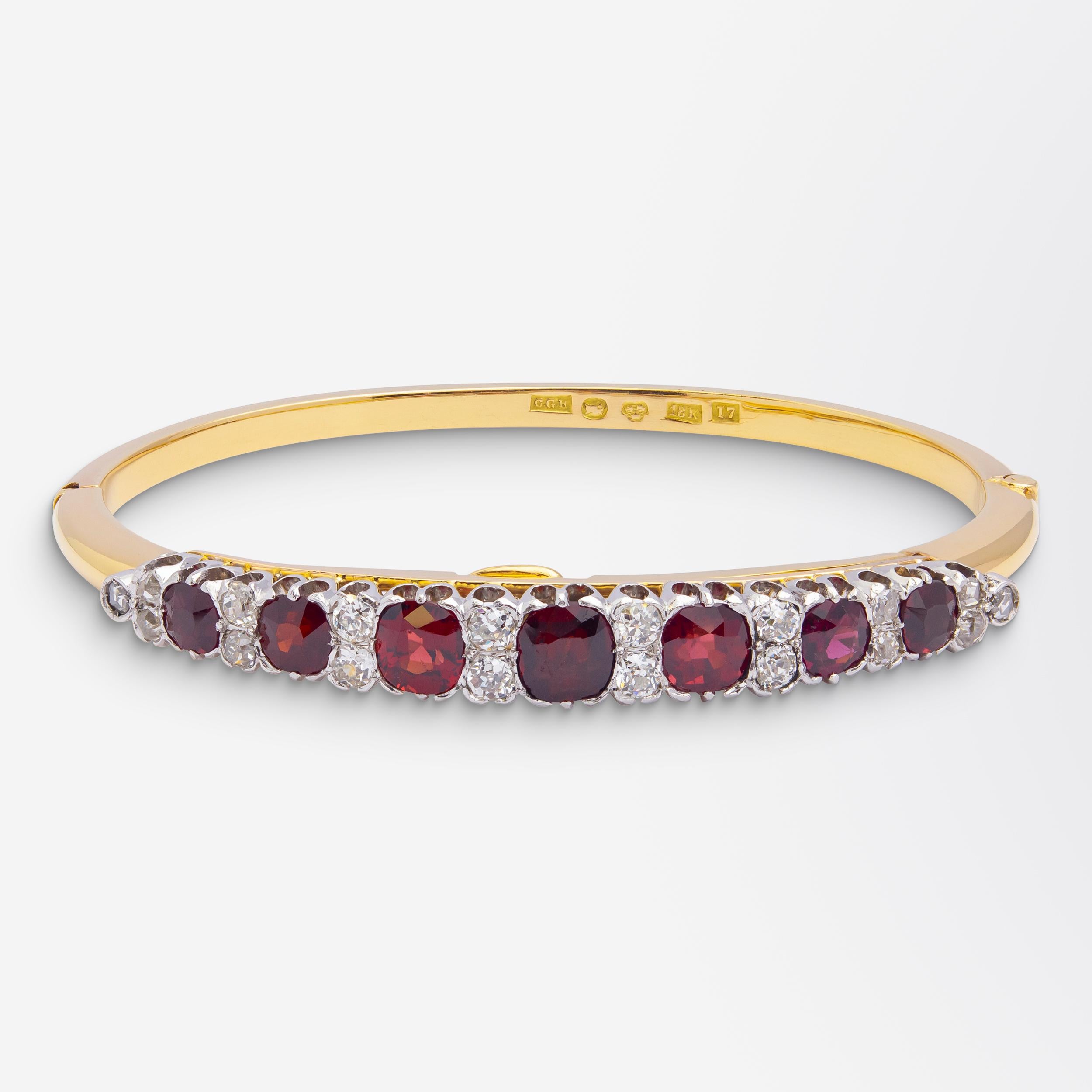 Antique Swedish Diamond & Garnet Bangle In Good Condition For Sale In Brisbane City, QLD