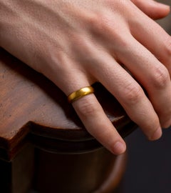 22 Karat Yellow Gold Court/Comfort Shaped Wedder