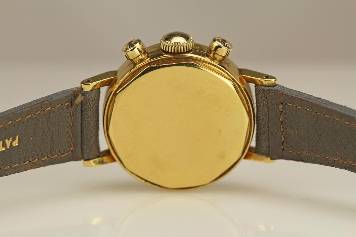 Movado Yellow Gold Chronograph Wristwatch Ref 9018 circa 1940s In Excellent Condition In Miami Beach, FL