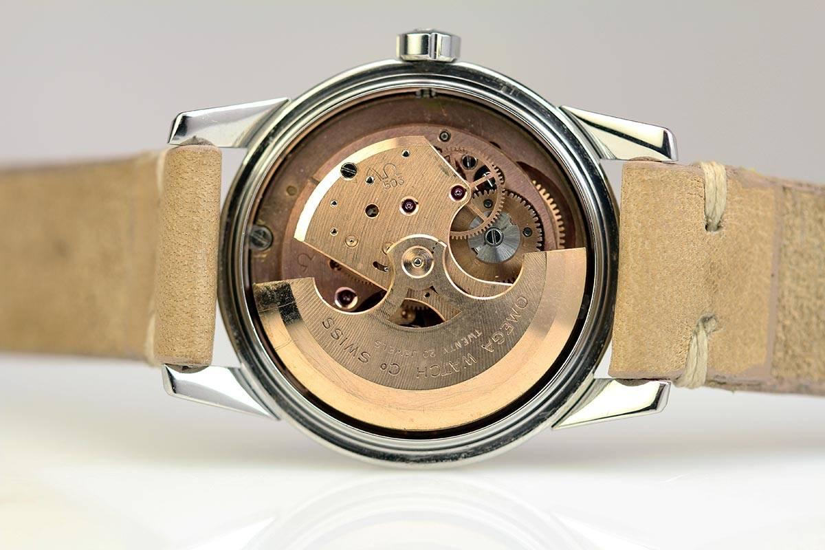 Omega Stainless Steel Seamaster Calendar Wristwatch 2