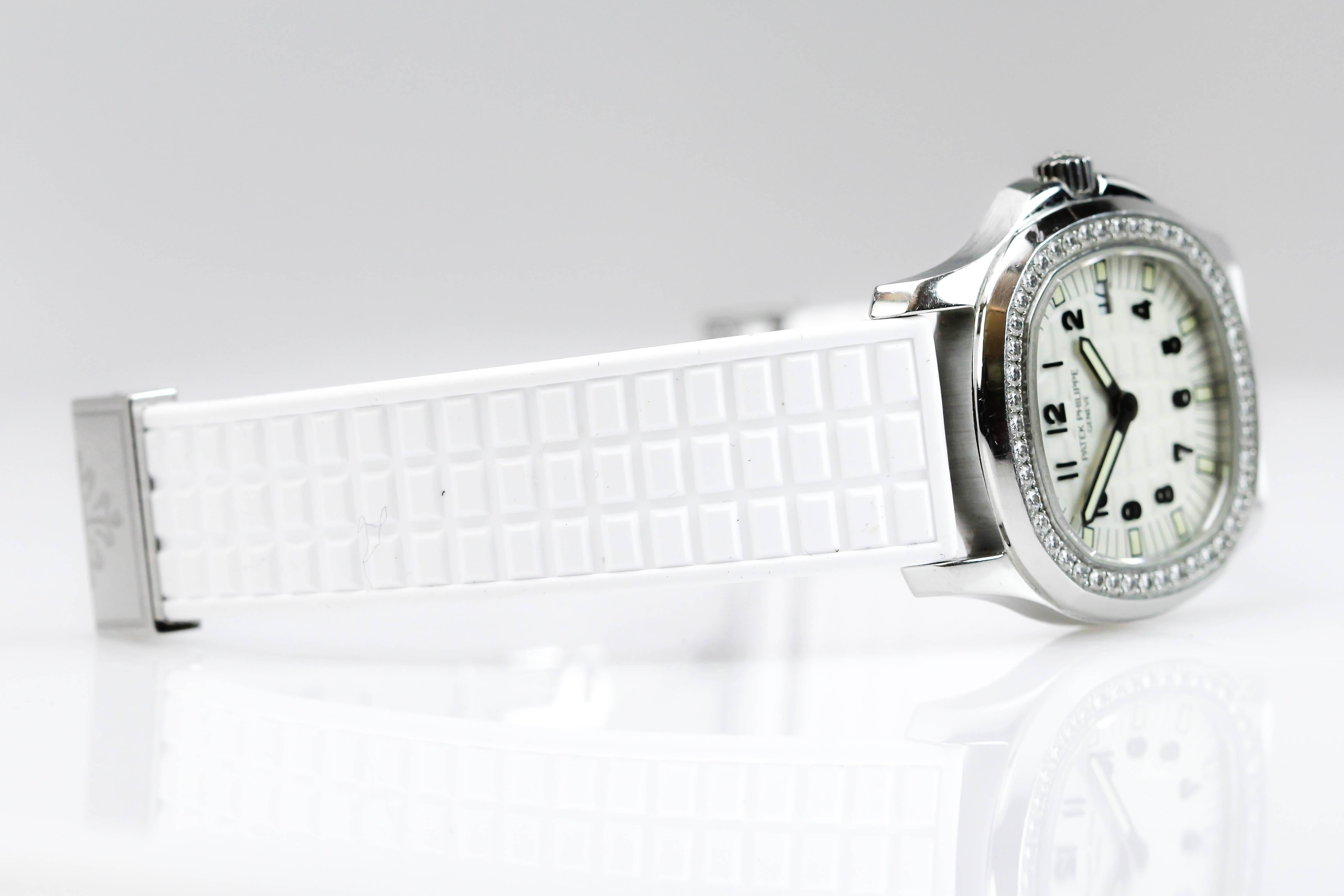 Patek Philippe Aquanaut Luce Pure White Damenuhr Ref 4961A-011 im Zustand „Hervorragend“ in Miami Beach, FL