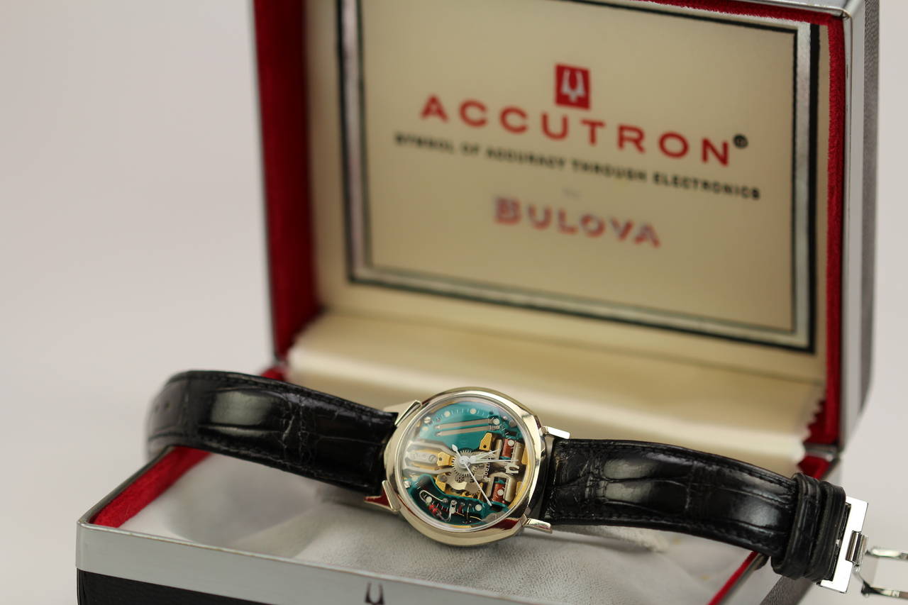 Bulova White Gold Accutron Quartz Spaceview Wristwatch 2