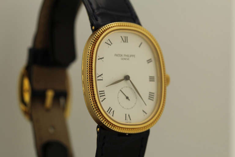 Gelbgold Ellipsen-Armbanduhr von Patek Philippe mit Hobnail-Lünette Ref 3989, Gelbgold 3