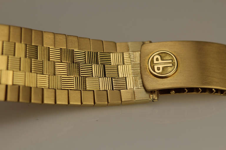 Patek Philippe Yellow Gold Automatic Wristwatch Ref 2526 Retailed by Gubelin 1