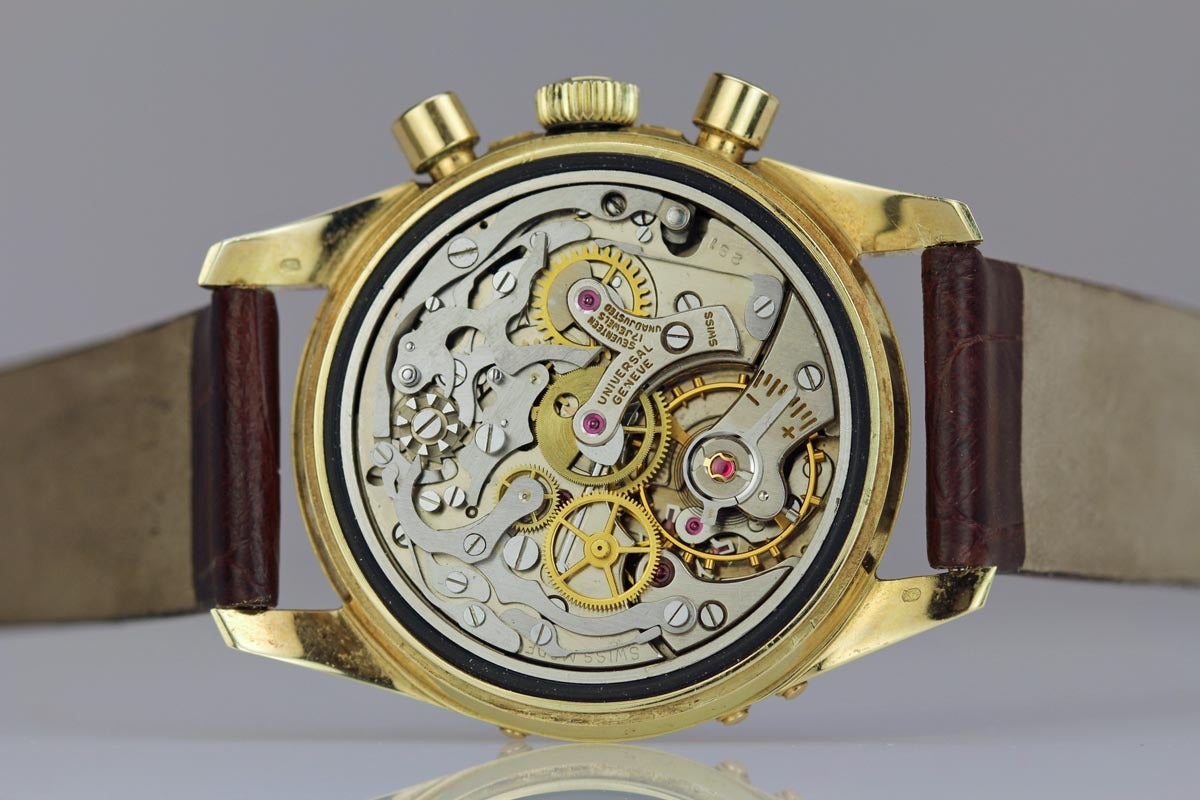 Universal Geneve Yellow Gold Tri-Compax Chronograph Wristwatch In Excellent Condition In Miami Beach, FL