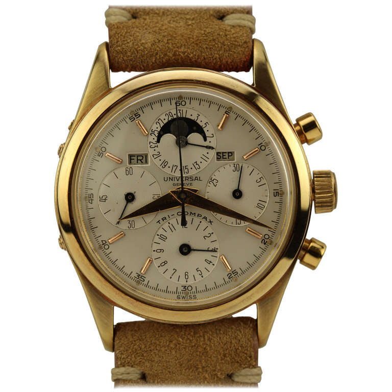 Universal Yellow Gold Tri-Compax Triple-Calendar Chronograph Wristwatch