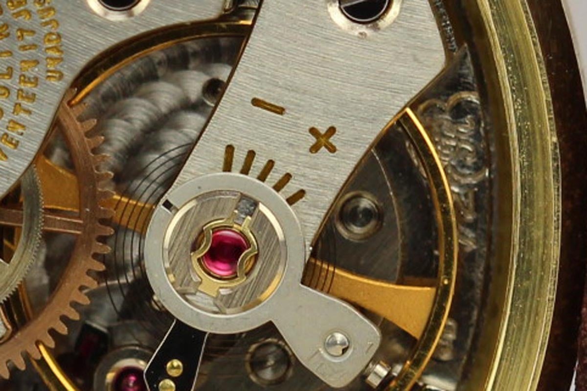LeCoultre Yellow Gold Chronograph Wristwatch 5