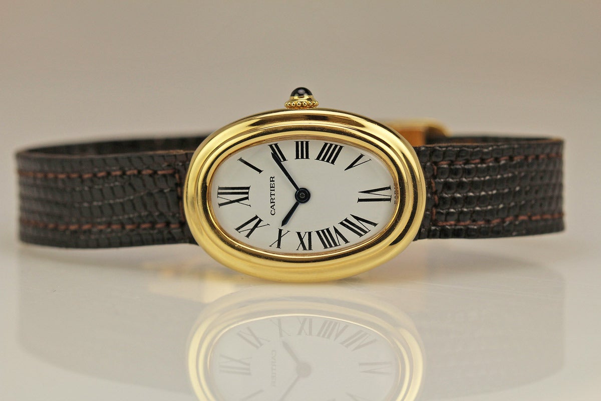 Cartier Lady's Yellow Gold Baignoire Wristwatch In Excellent Condition In Miami Beach, FL