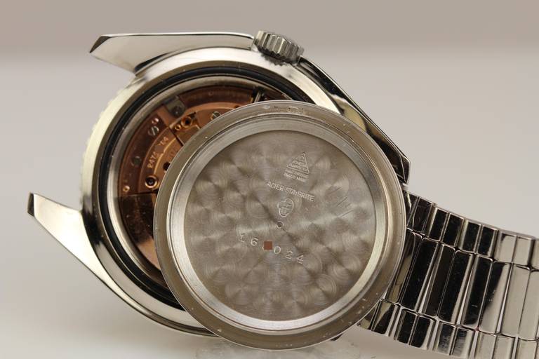 Men's Omega Stainless Steel Seamaster 300 Wristwatch circa 1960s