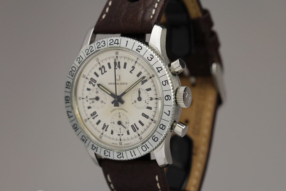 Universal Stainless Steel Aero Compax 24-Hour Chronograph Wristwatch circa 1960s In Excellent Condition In Miami Beach, FL