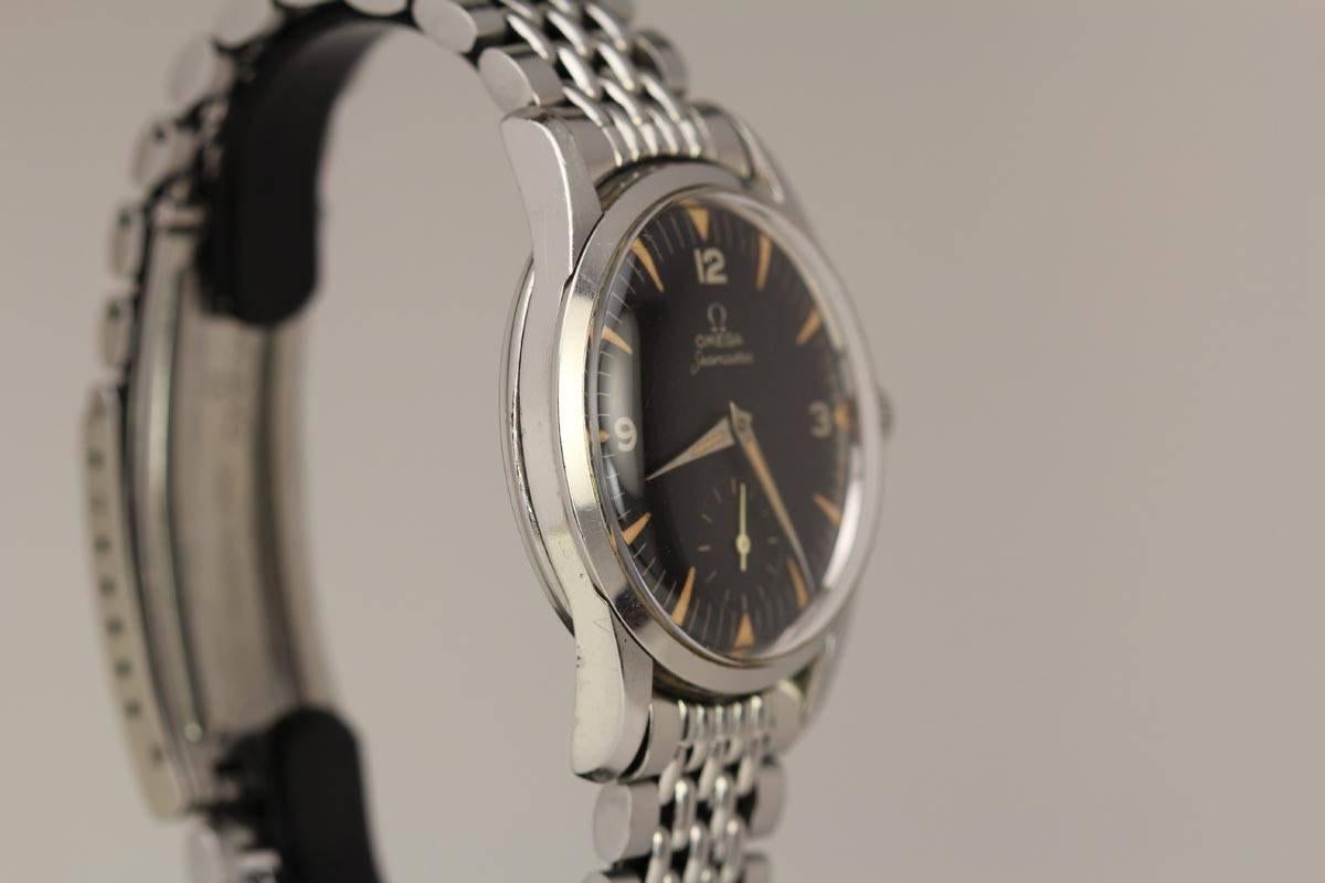 This is a great all original Omega Seamaster on an original Omega stainless steel bracelet. The dial on this watch is a beauty and in excellent original condition. The dial on this watch is extremely rare and similar to the dials which were on the