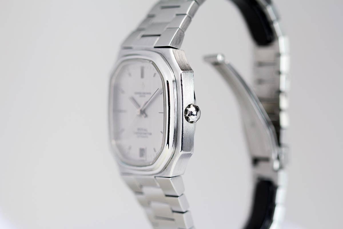 Dies ist ein Vacheron Constantin Royal Chronometer aus Edelstahl aus den 1970er Jahren. Die Uhr ist in makellosem Zustand mit neuwertigem Zifferblatt:: Gehäuse und Uhrwerk. Das Uhrwerk ist das automatische Aufzugskaliber Vacheron Constantin 1096 mit