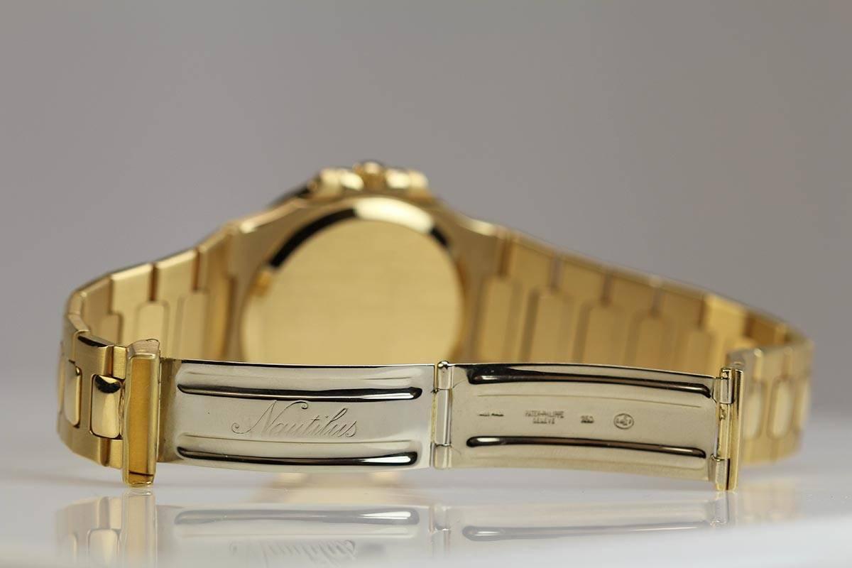 Patek Philippe Yellow Gold Jumbo Nautilus Wristwatch Ref 3700  In Excellent Condition In Miami Beach, FL
