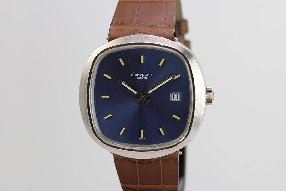 This is a rare example of a Patek Philippe electronic 18k white gold watch known as the Beta 21. Typically these models have gold integrated bracelets that are permanently attached. This particular model is on a removable crocodile band which is