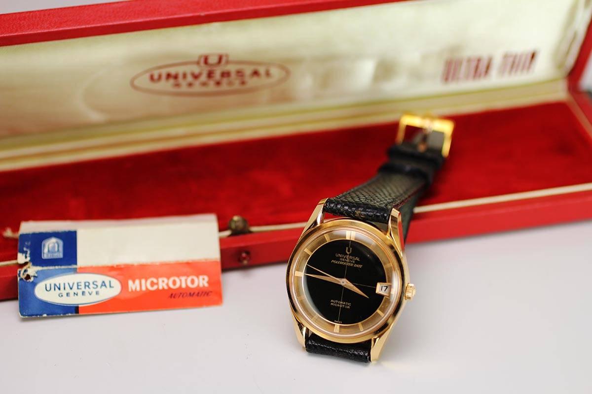 Universal Geneve Rose Gold Polerouter Limited Edition Date Automatic Wristwatch In Excellent Condition In Miami Beach, FL