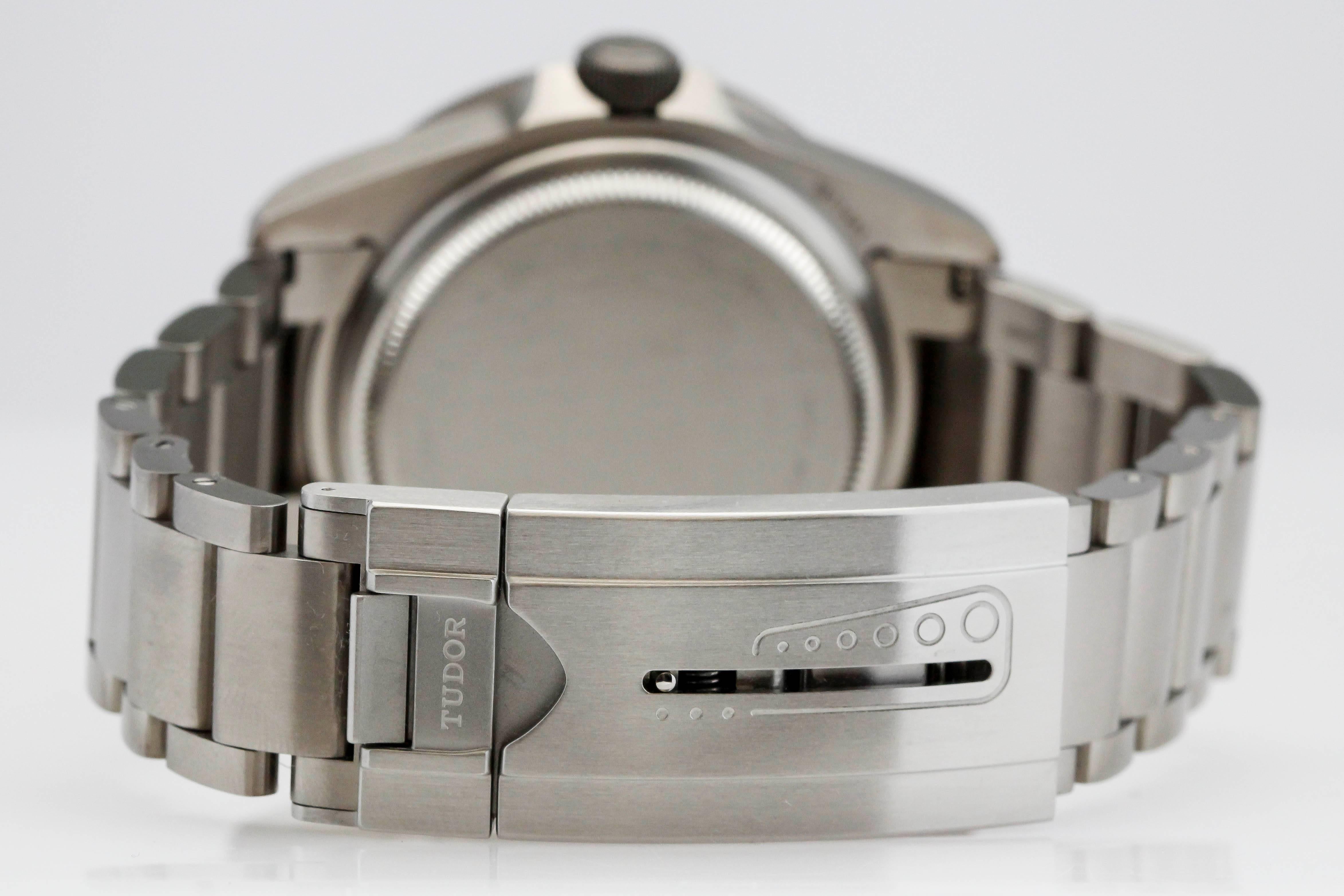 Women's or Men's Tudor Pelagos Titanium Dive Automatic Wristwatch Ref 25600TN
