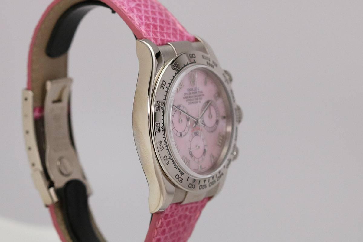 Rolex Cosmograph Daytona reference 116519 in 18k white gold with "pink Beach" mother of pearl dial, automatic movement and a pink Rolex lizard strap leather strap. and 18k white gold folding clasp.