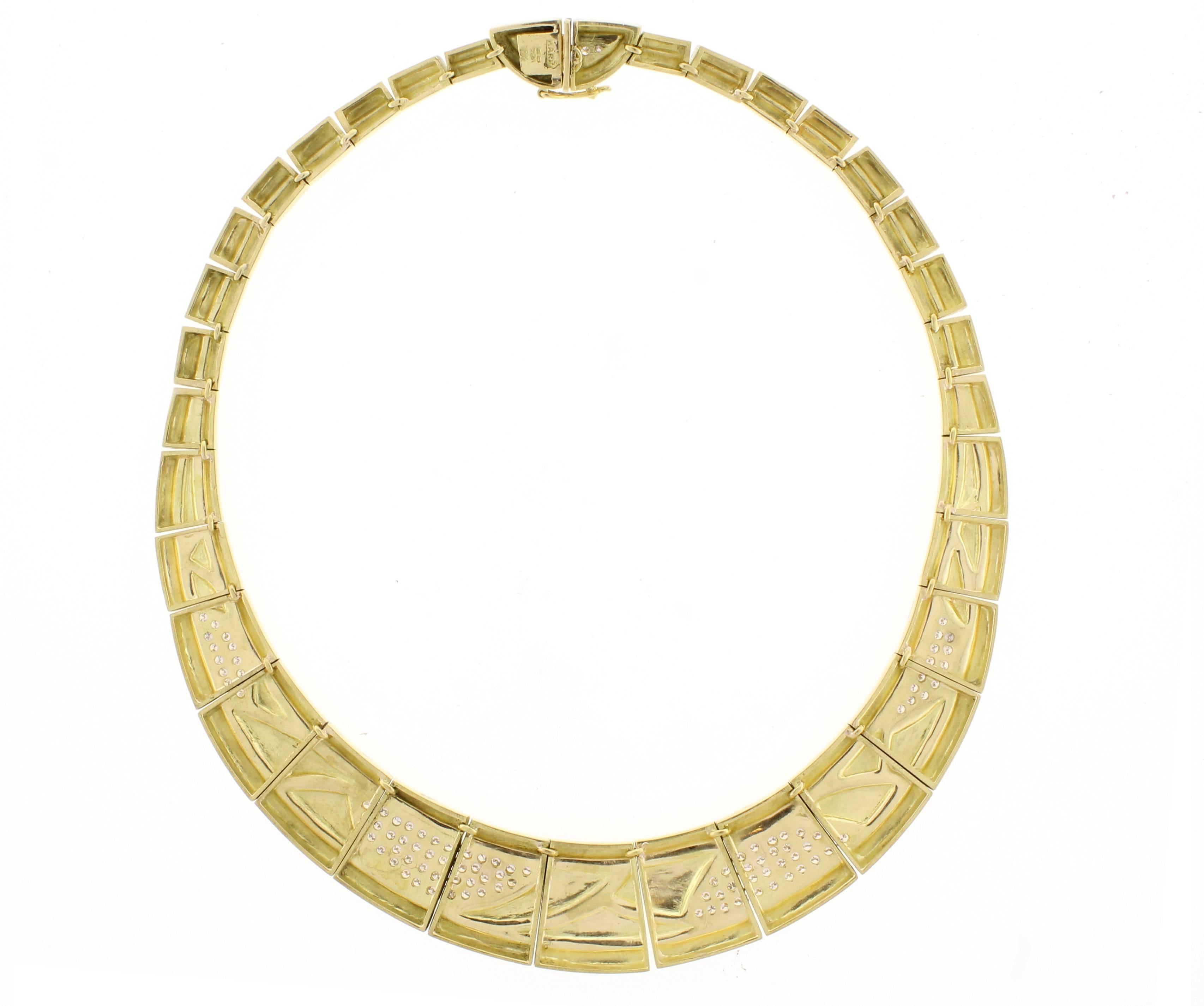 An 18 karats gold and diamonds necklace, designed by Brazilian modernist master jeweler Haroldo Burle-Marx. Know worldwide for his  abstract paintings, landscapes,  architecture and jewelry, Burle-Marx has been commissioned by members of the