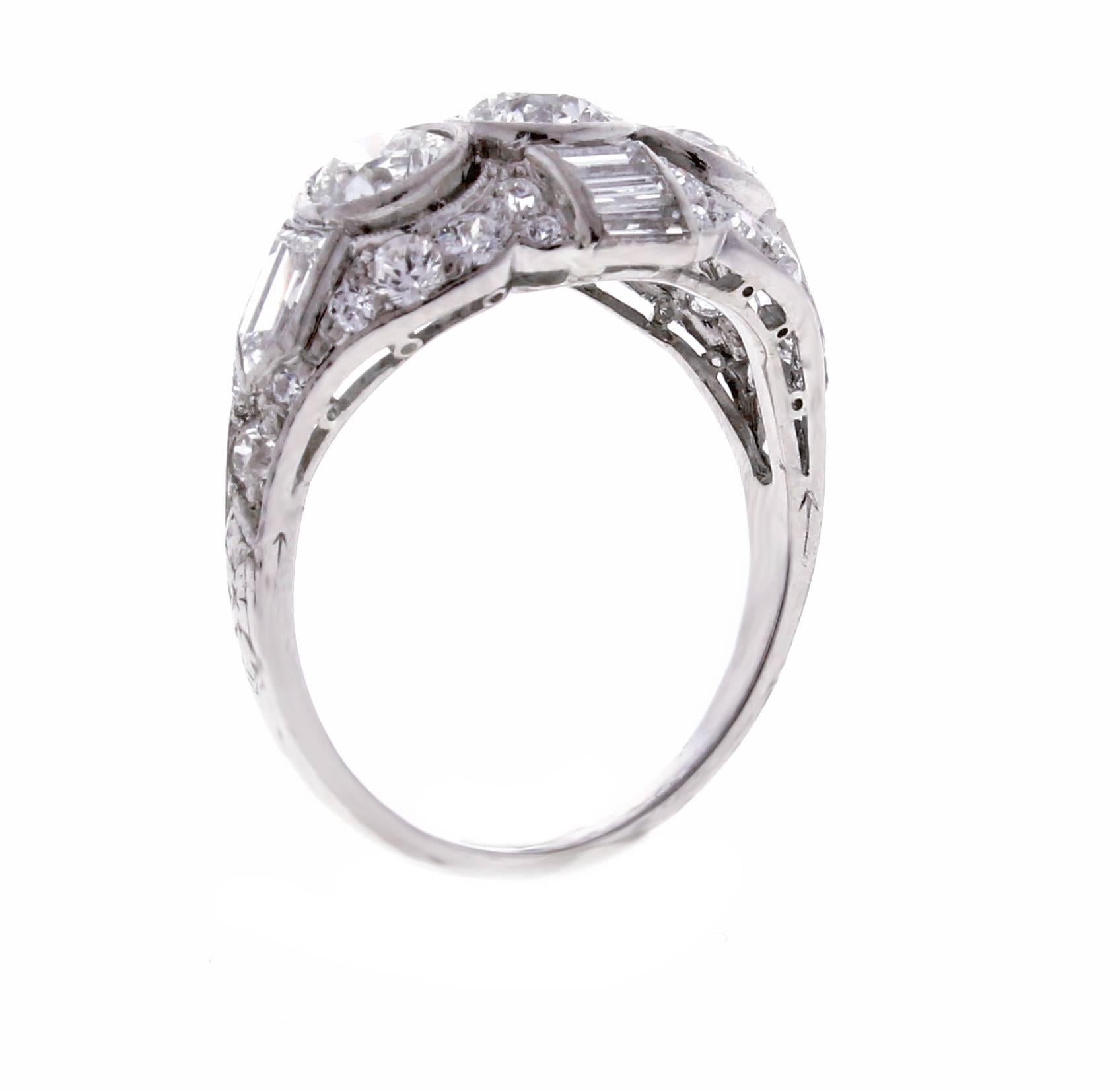 Women's or Men's Belle Époque Three Diamond Ring