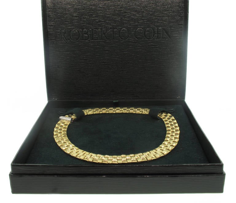Contemporary Roberto Coin Gold Necklace with Diamond Clasp