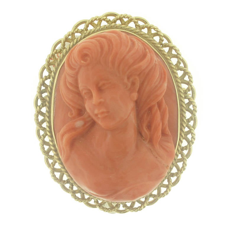 Salmon Coral Yellow Gold Brooch