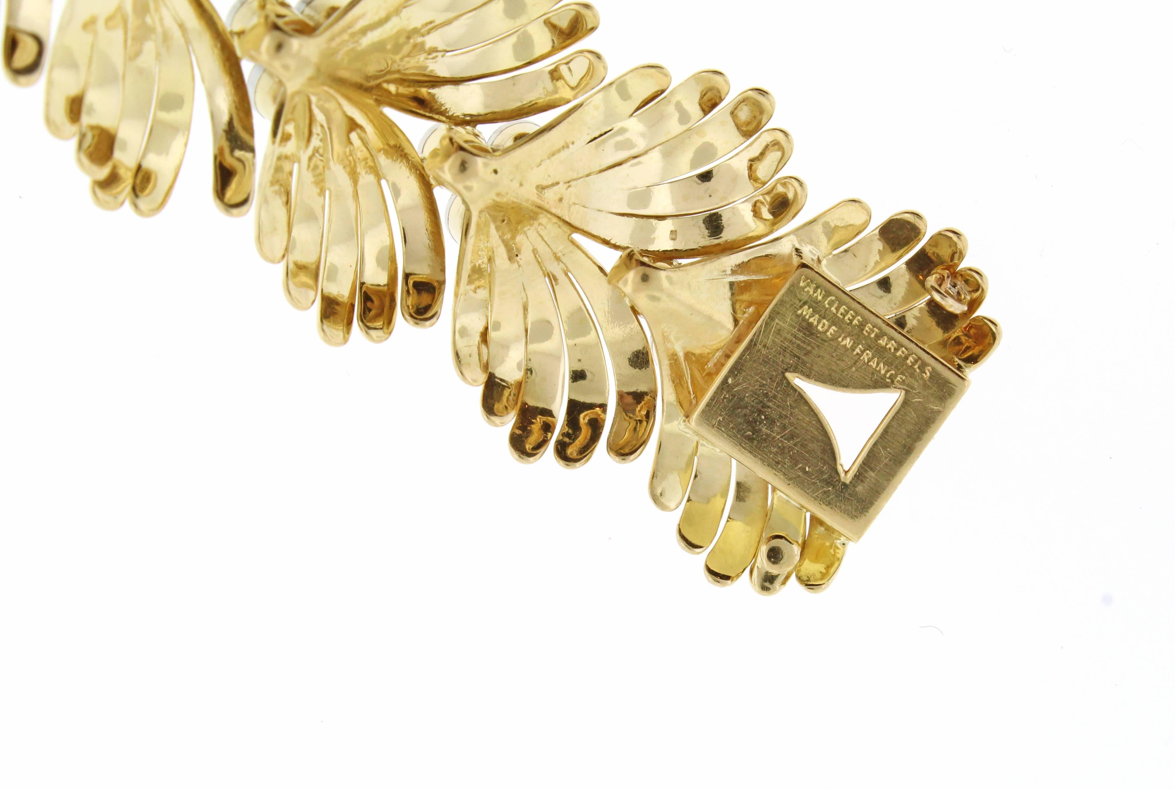 Van Cleef & Arpels Diamond gold link Bracelet In Excellent Condition In Bethesda, MD