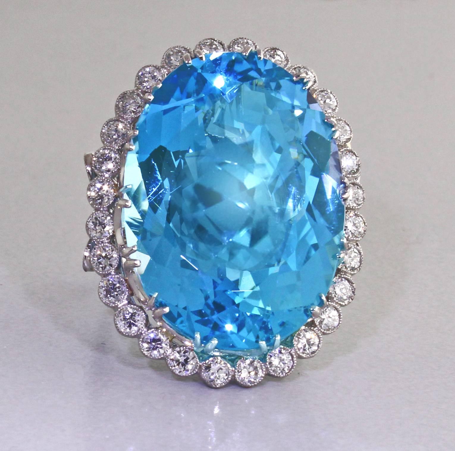 Important Aquamarine Diamond Platinum Ring In Excellent Condition In Bethesda, MD