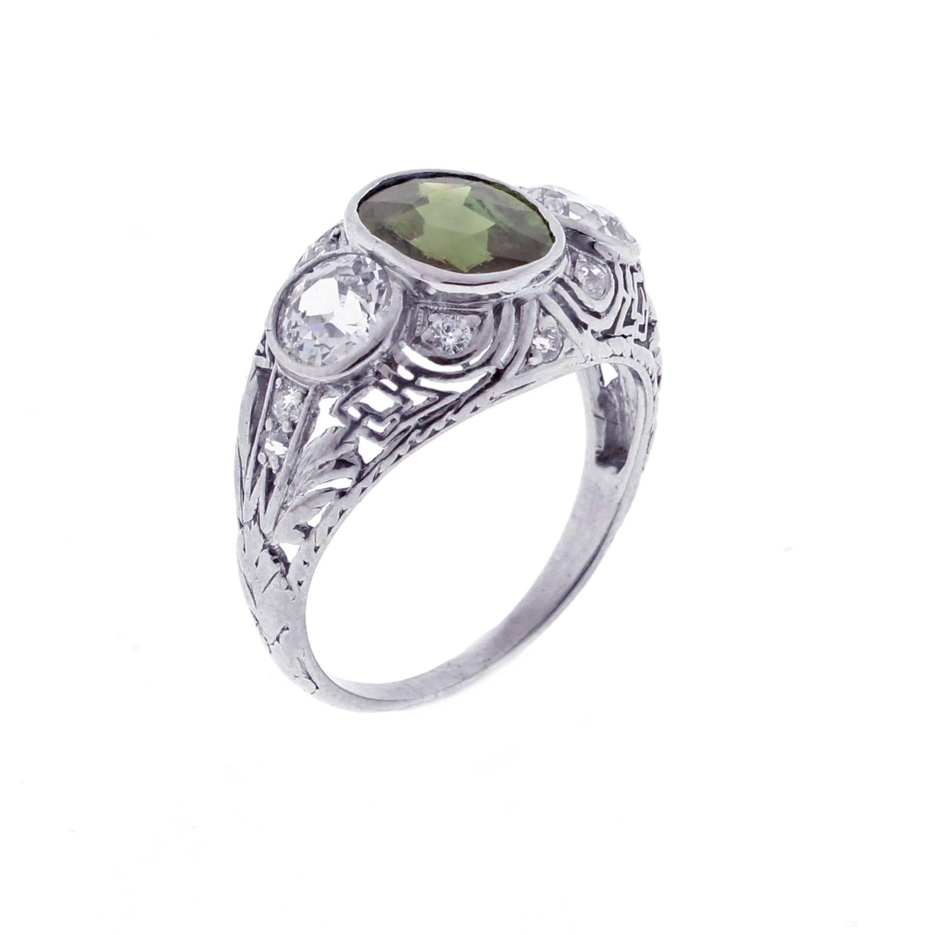 Women's or Men's Rare Art Deco Gem Alexandrite Diamond Platinum Ring