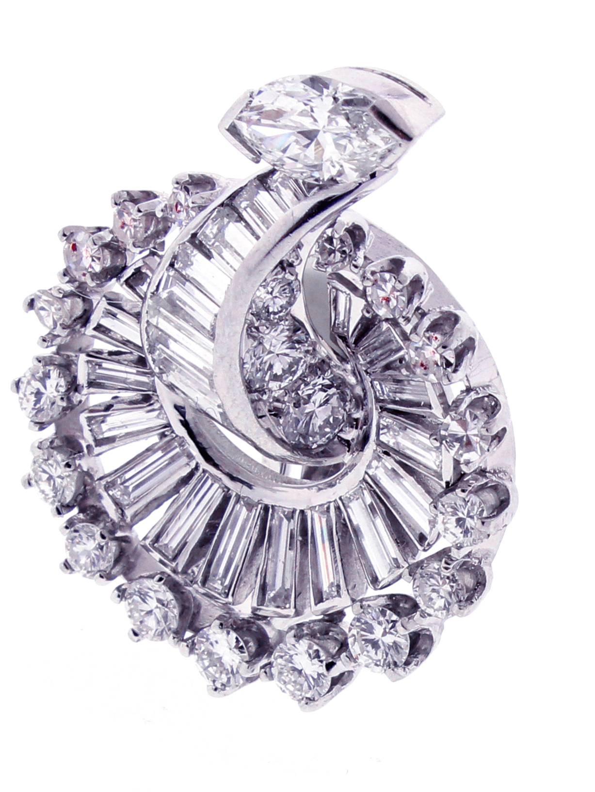 Women's 1940s Fabulous Diamond Platinum Earclips