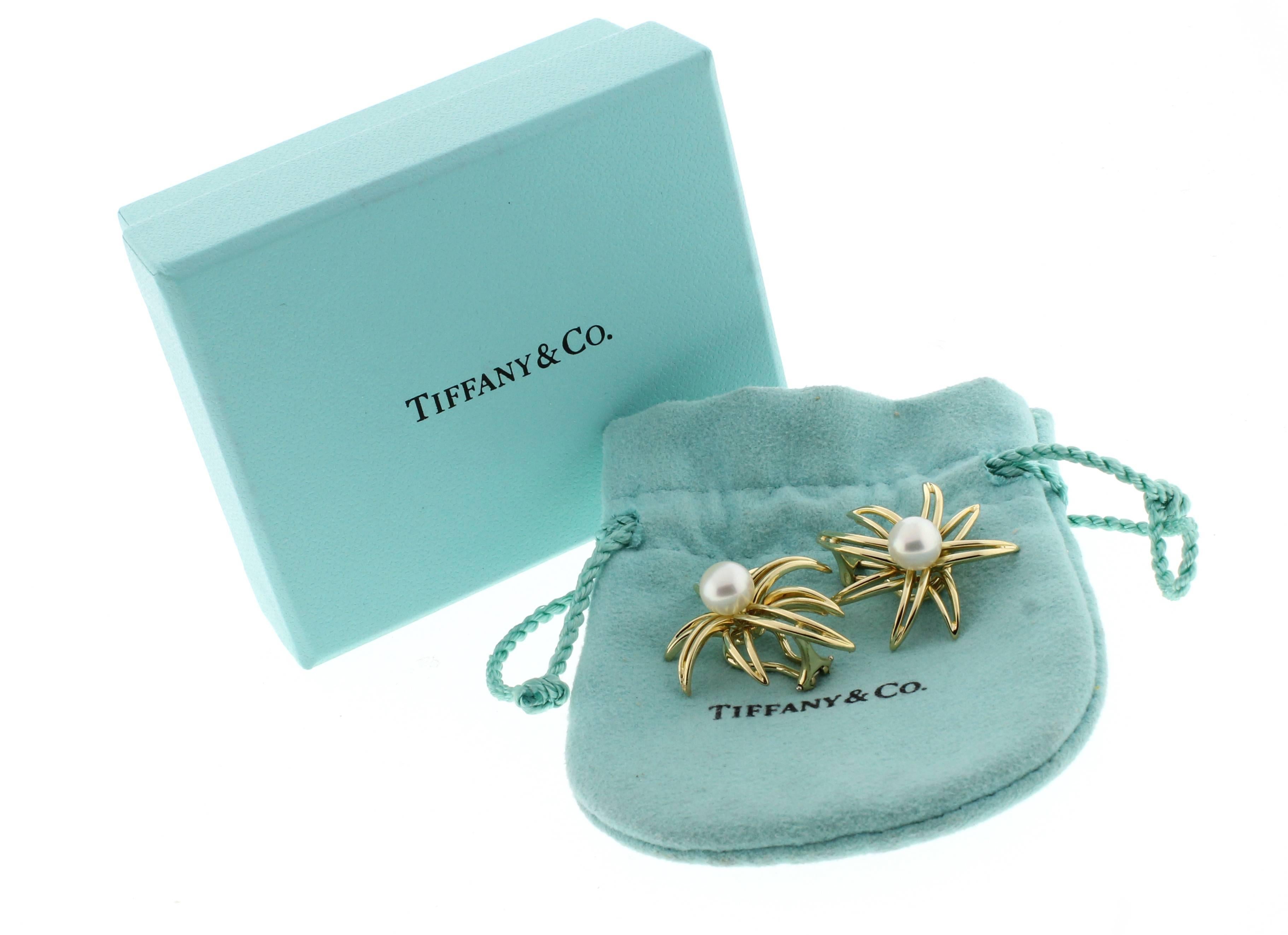 Women's or Men's Tiffany & Co. Fireworks Pearl Gold Earrings