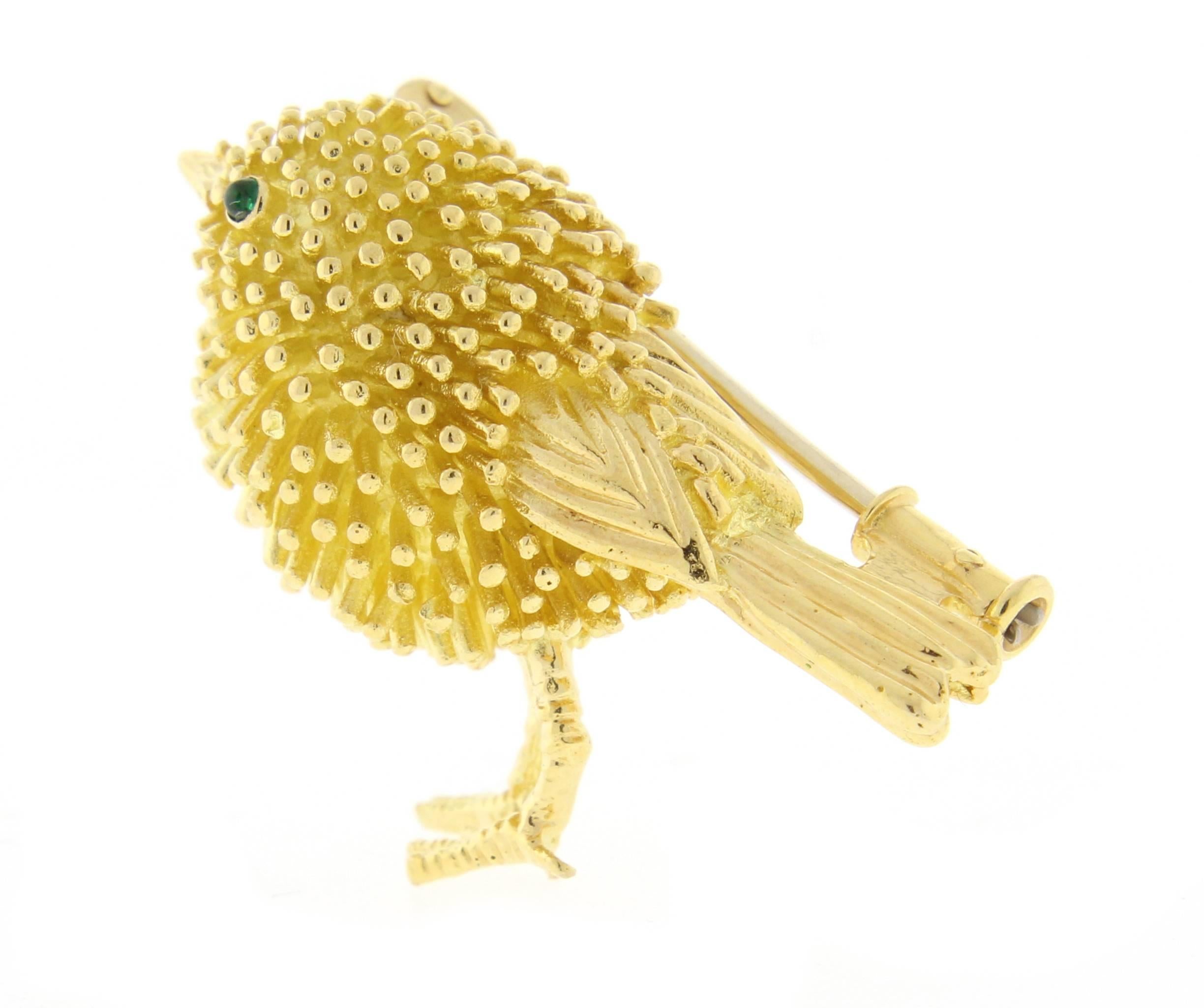 Adorable  18 karat baby chick brooch by Tiffany & Co. Beautifully crafted in France with meticulous attention to every detail. This design was also used in Tiffany's iconic bird on a rock brooch. 1 inch high 1 1/4 wide