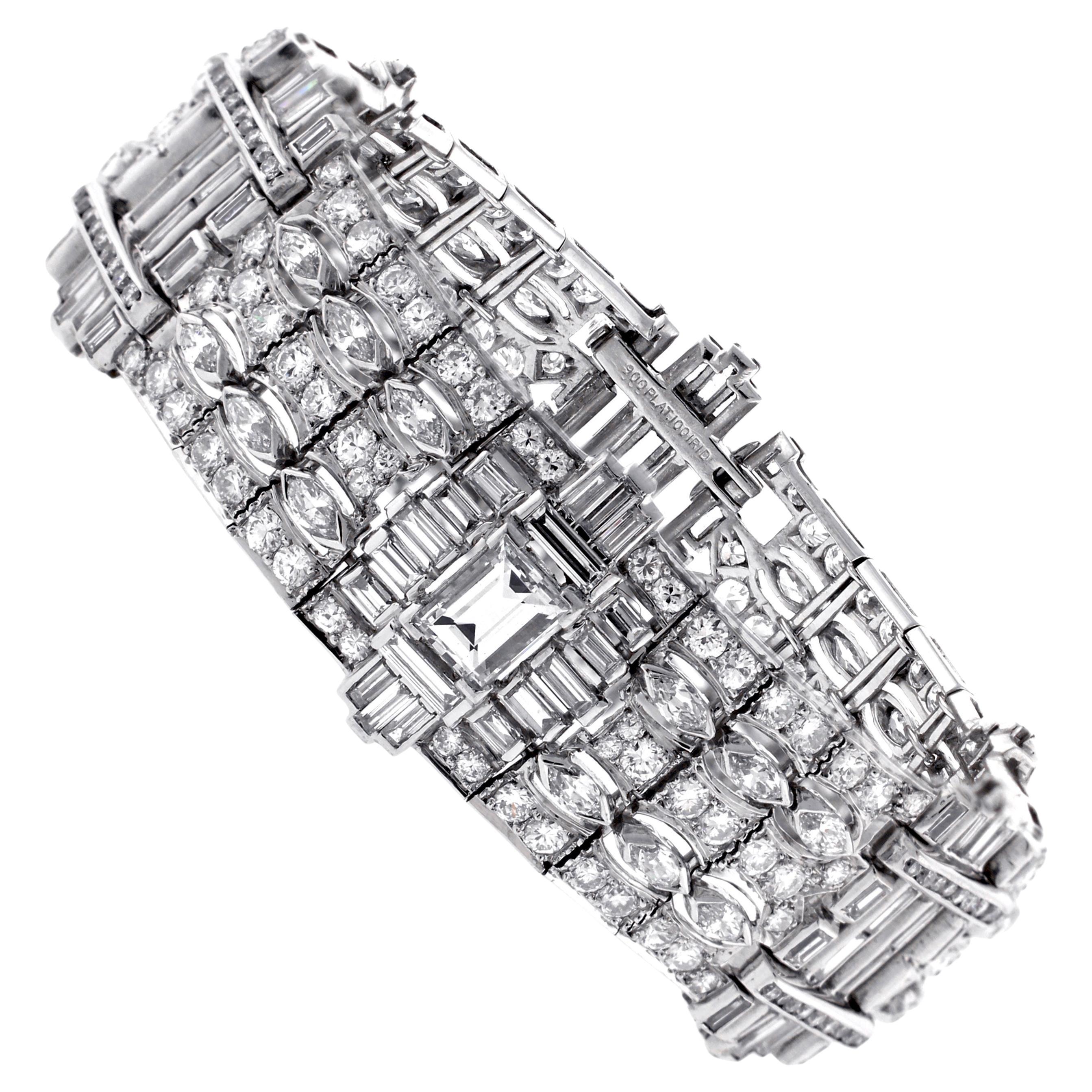 Bracelet Art déco en platine avec diamants en vente