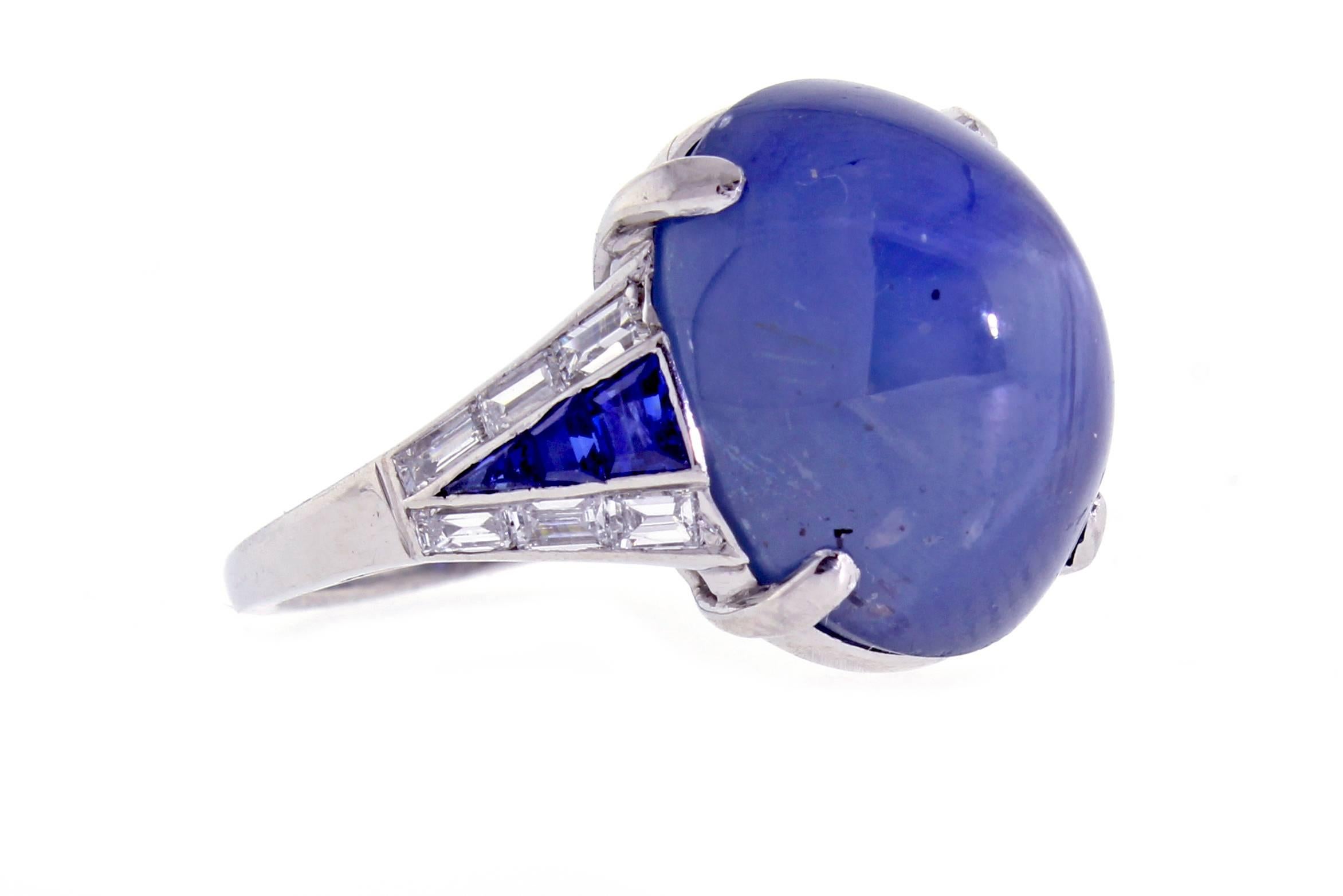 Paul Gillot Art Deco Natural Star Sapphire Ring In Excellent Condition In Bethesda, MD
