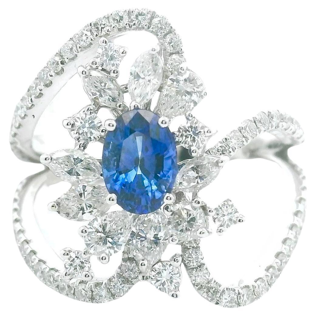 Excepcional Racimo de Diamantes Marquesa de Zafiro de Ceilán Azul Ovalado de Sri Lanka de 18k en venta