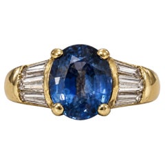 Ceylon Sapphire Diamond Ring 2.26 Carat Oval Sapphire Tapered Baguettes, Gold