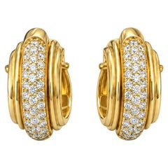 Boucles d'oreilles créoles « Possession » Piaget, ornées de diamants, en or jaune 18 carats, signées