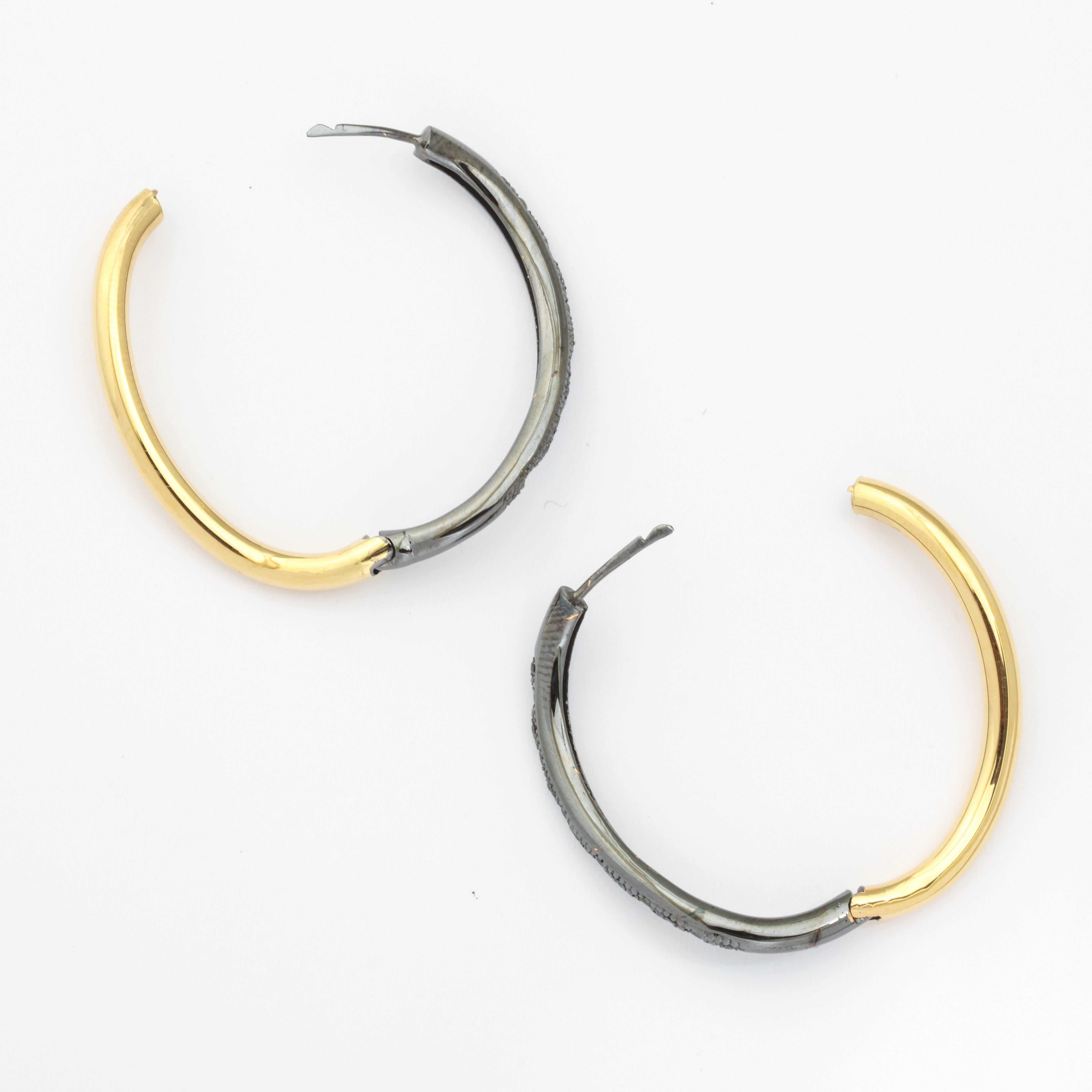Faraone Mennella Black Diamond Yellow Gold Wave Earrings In New Condition For Sale In New York, NY
