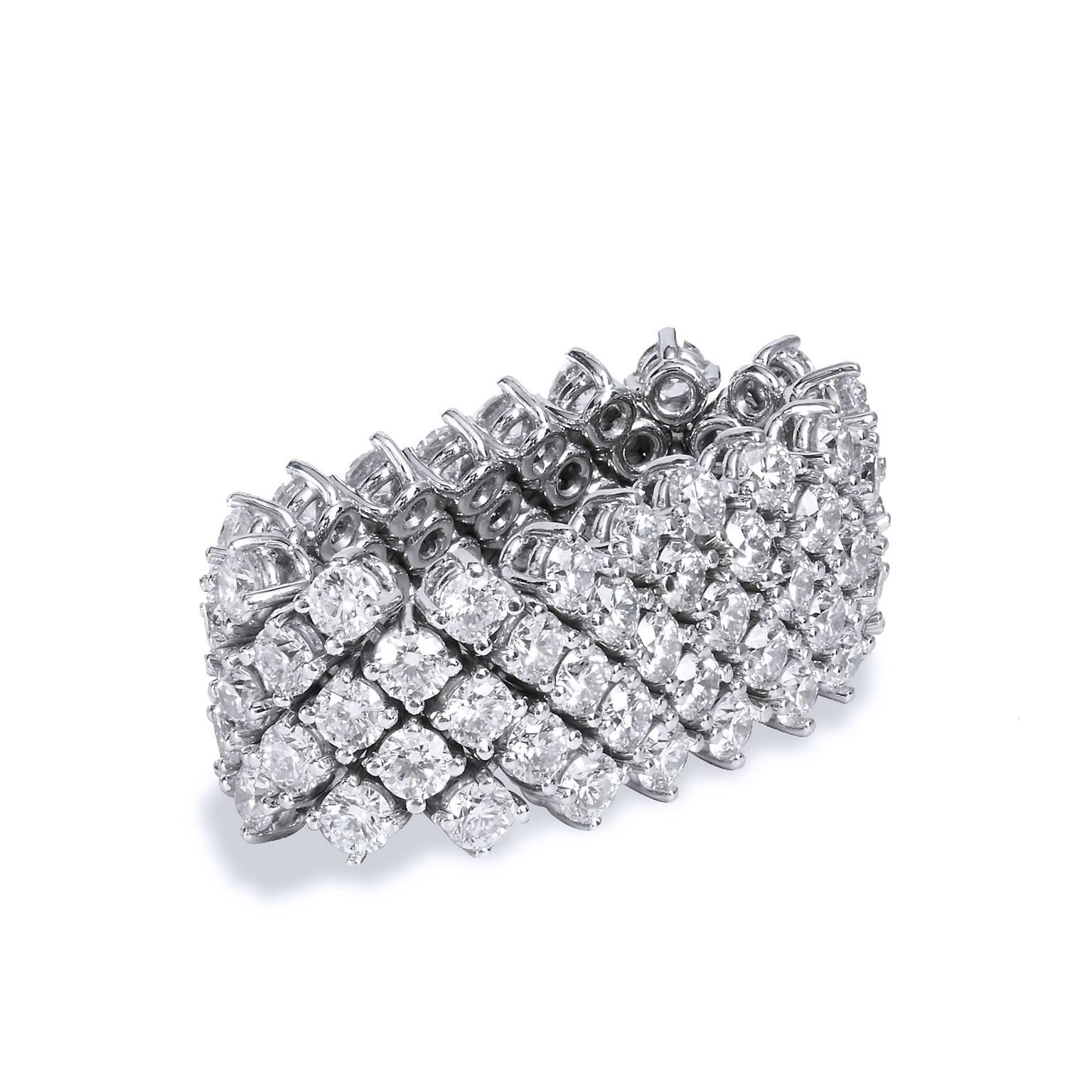 Flexibler Diamant-Goldbandring im Zustand „Neu“ in Miami, FL